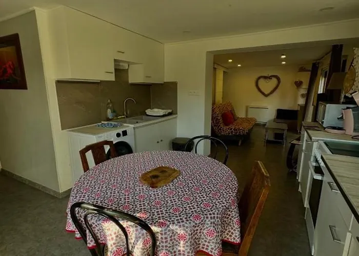 Glam Apartment *